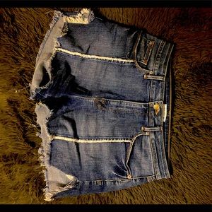 Size 8 Good American jean shorts barely worn (5 times max)
